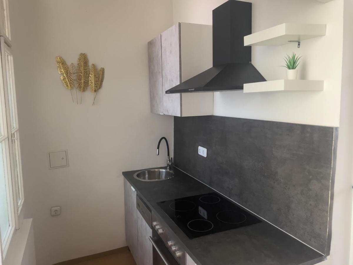 Sunny Studio Near Central Station Apartment Vienna Exterior photo