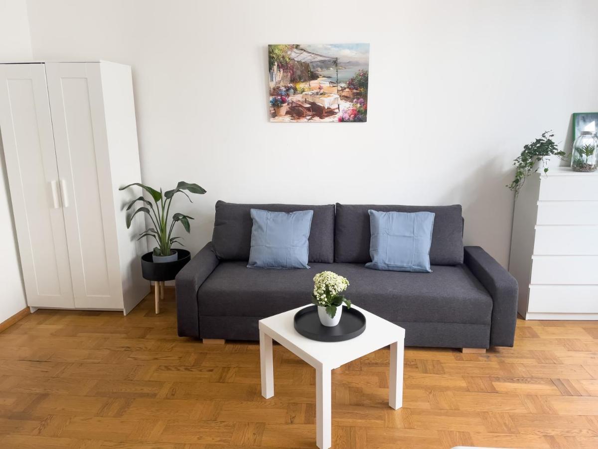 Sunny Studio Near Central Station Apartment Vienna Exterior photo